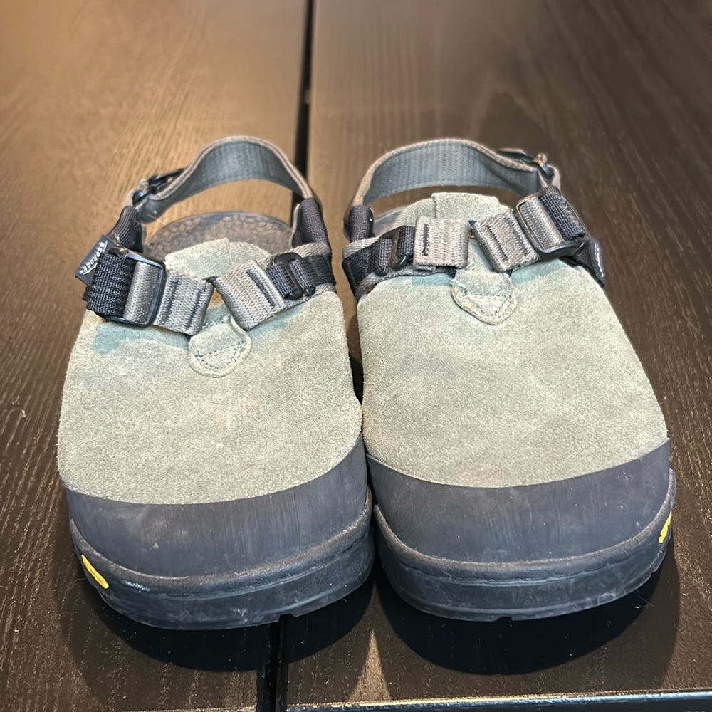 Bedrock sandals
